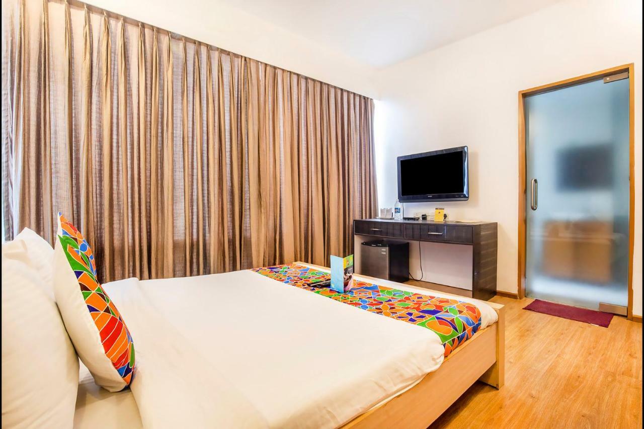Fabhotel Raj Darbar Гургаон Екстериор снимка