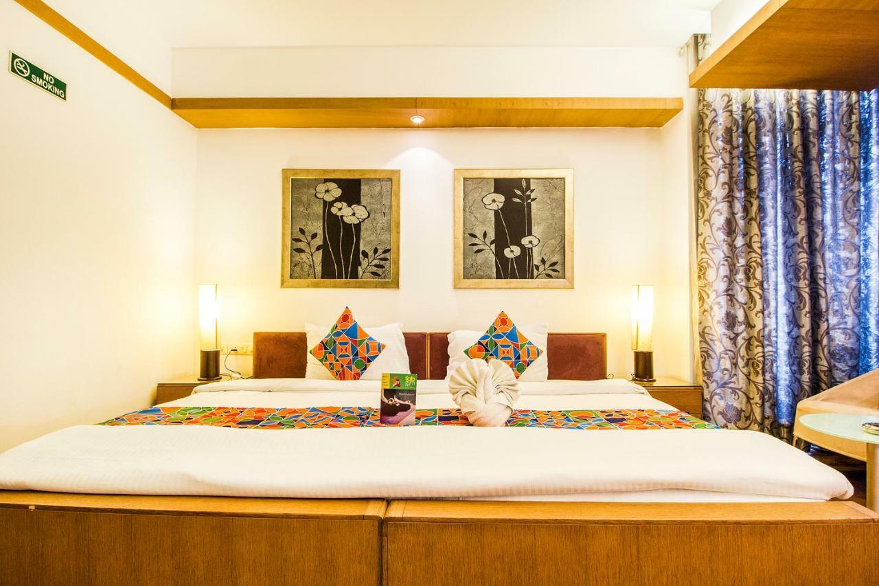 Fabhotel Raj Darbar Гургаон Екстериор снимка