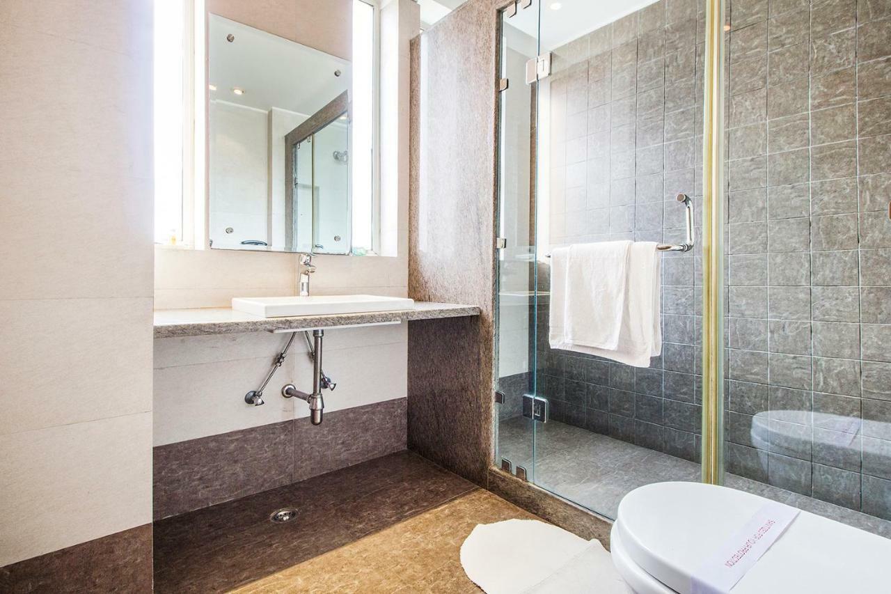 Fabhotel Raj Darbar Гургаон Екстериор снимка