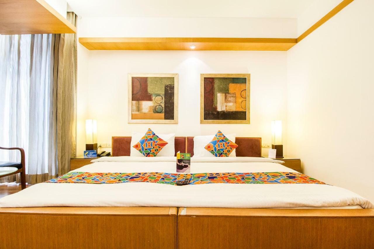 Fabhotel Raj Darbar Гургаон Екстериор снимка