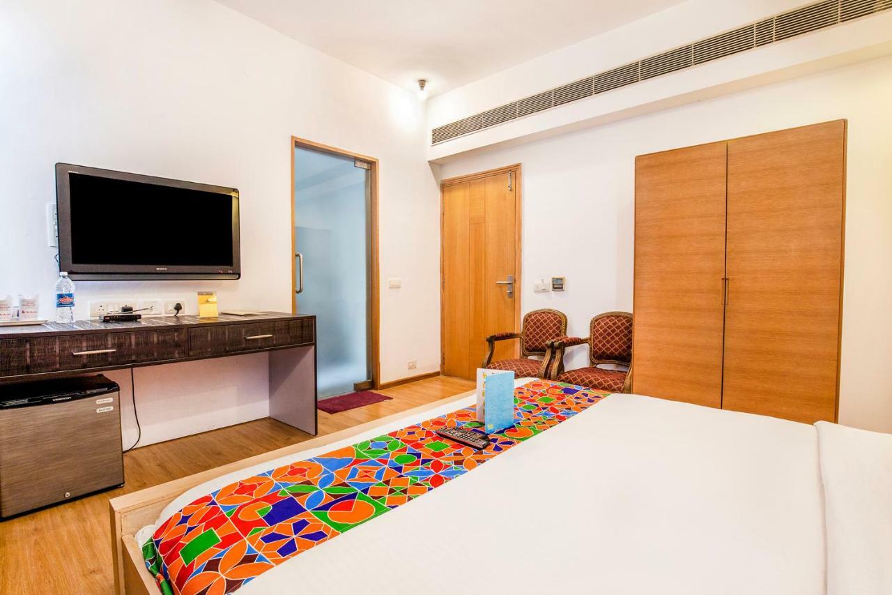 Fabhotel Raj Darbar Гургаон Екстериор снимка