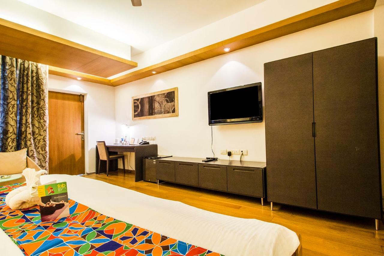 Fabhotel Raj Darbar Гургаон Екстериор снимка