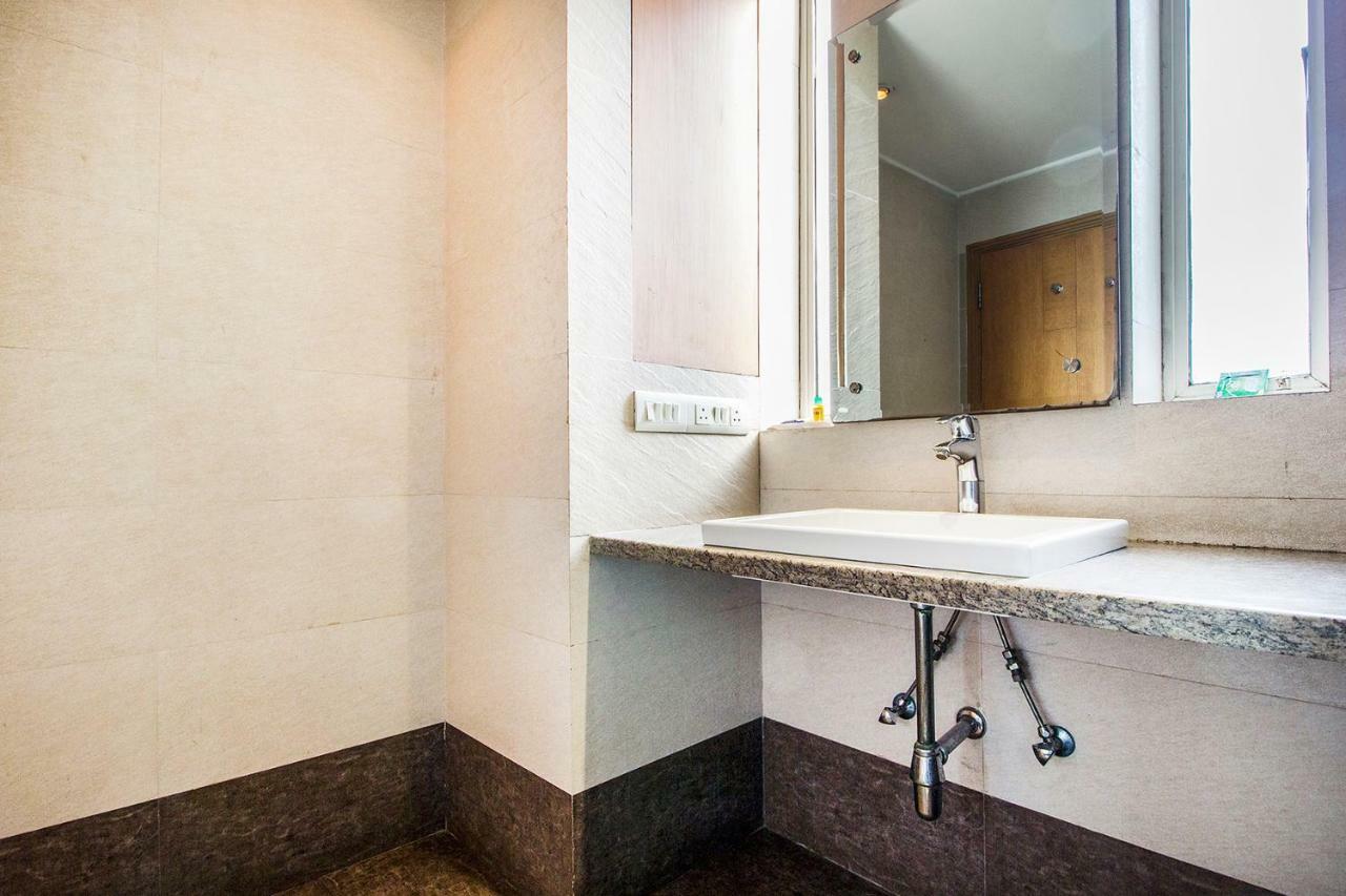 Fabhotel Raj Darbar Гургаон Екстериор снимка
